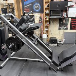 Body Solid Leg press/hack Squat (weights not included)