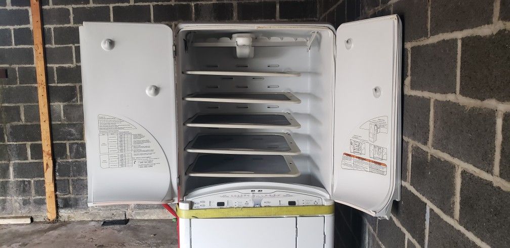 6 Ft. Maytag Gas Dryer (Tall)