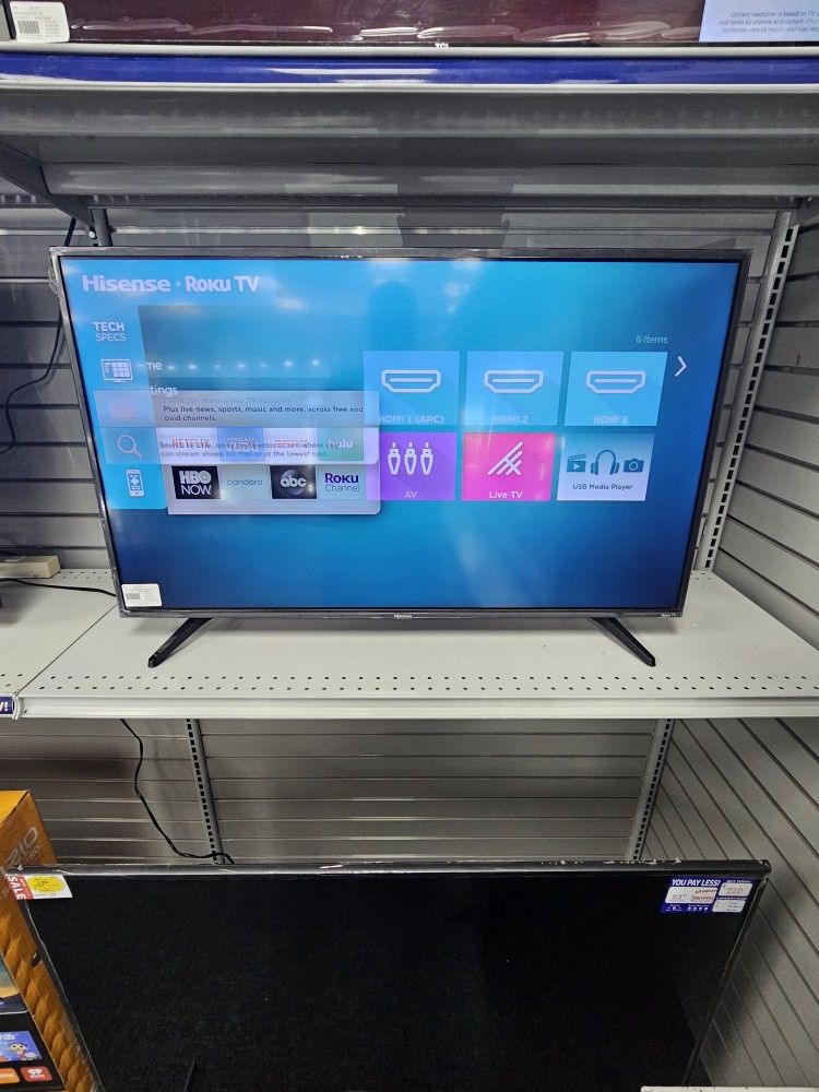 2020 Hisense 40" Roku TV With Remote. ASK FOR RYAN. #4(contact info removed)992-01