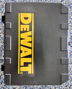 DEWALT Hammer Drill Kit, 1/2-Inch, 10-Amp, Mid-Handle Grip, Corded (DWD525K)