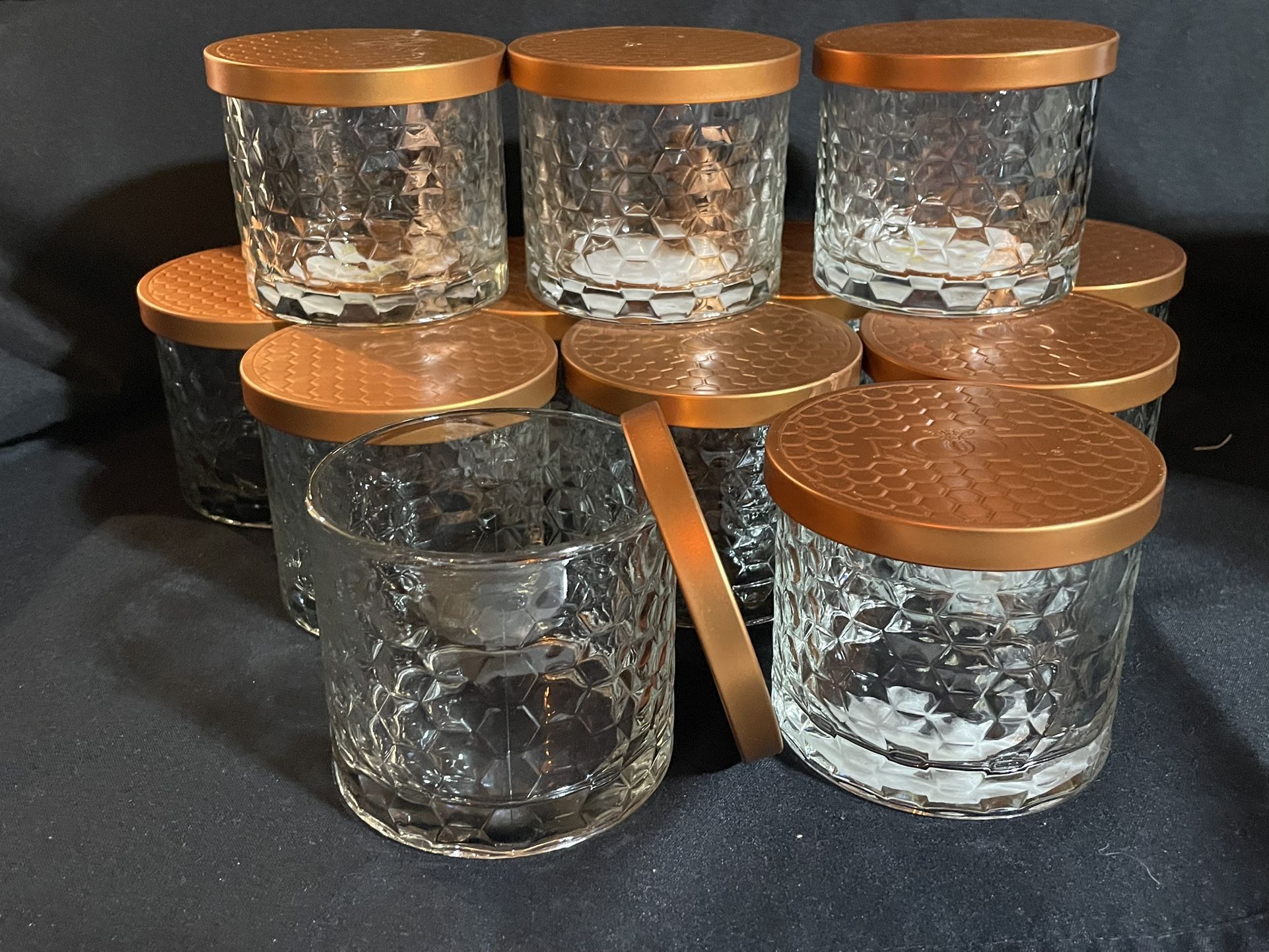 Set Of 12-12 Oz Honeycomb Glass Jars w/lids