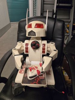 Robot that shoots darts and moves.