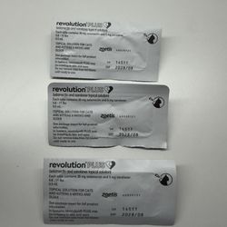 Revolution Plus for Cats 5.6 to 11 lbs 3 Sealed Doses Expires 08 2028