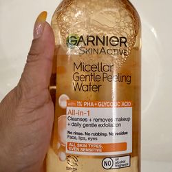 NEW Garnier gentle peeling water