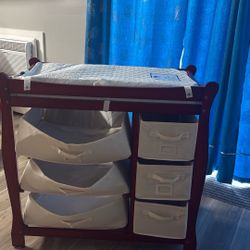 Changing Table with Organizer 