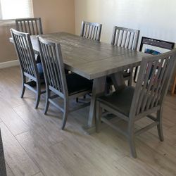 Dining Table and 6 Chairs