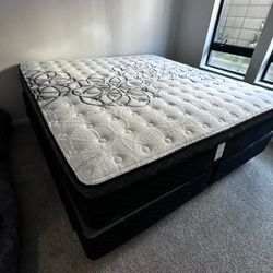 ⏮️queen Size Mattress $200⏮️pay Upon Delivery 