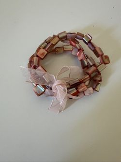 Iridescent Stretchy Shell Bracelet