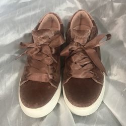 Steve Madden Women's Bertie Velvet Lace-Up Sneakers Size 7