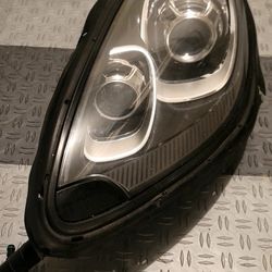 Porsche Macan OEM Left Headlight (Driver Side)