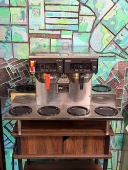 Commercial Bunn CW Series Twin Coffee Brewer w/6 Warmers