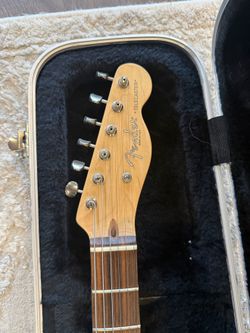 2005 Fender American Series Telecaster – Candy Apple Red w/ Hardshell Case