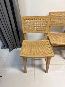 4 Chairs