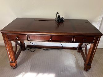 Office Desk with outlets