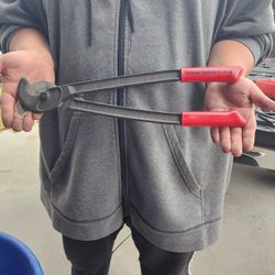 Utility Cable Cutter