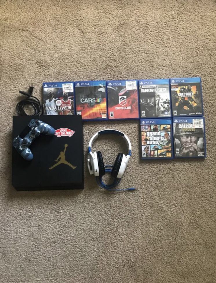 PS4 500gb bundle(new controller, headset, and games