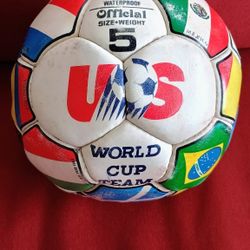 Vintage 1994 FIFA world cup soccer ball. See our other great vintage art antiques jewelry sports watches Comics books furniture Collectibles now poste