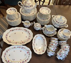 ROYAL HEIDELBERG Winterling - Carola CHINA SET (Germany) - 93 pieces  Setting for 12 (plus extras) 