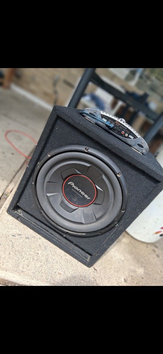 Pioneer Subwoofer With Amplifier 