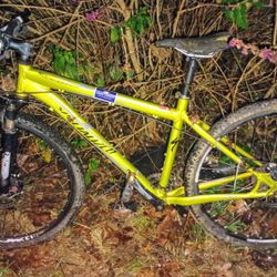 Specialized Rockhopper Comp Hardtail Mountain Bike