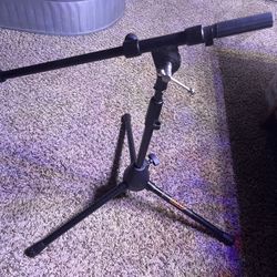 Auray MS-5220T Short Tripod Microphone Stand with Telescoping Boom