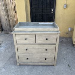 Simmons Dresser + Changing Table 