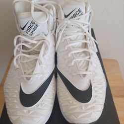 Nike Size 14 Men's Football Shoes 