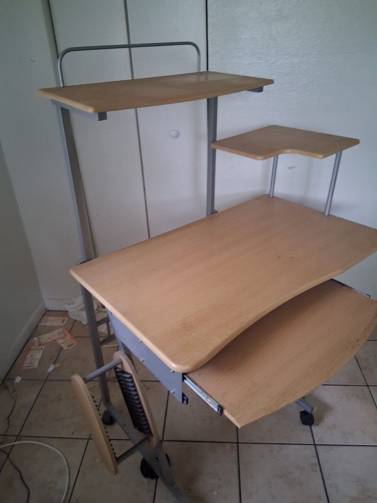 Computer Table/Desk
