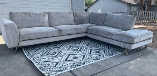 🚚 FREE DELIVERY! Light Gray Velvet Sectional Sofa