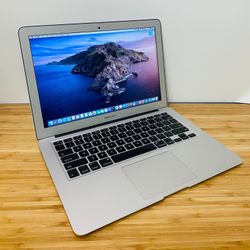 🍎Apple MacBook Air 13” Intel Core i5 Processor/8GB RAM/256GB Storage⚡️🔥Laptop Comes with Microsoft Office, Logic Pro, Adobe, Final Cut💻 1 Year Warr