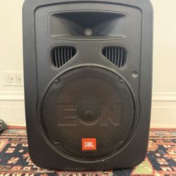 Used SPEAKERS, JBL EON10 G2 powered speakers (set of 3) with ProLine LST2BK speaker stands. (Good condition). For  Performing Bands