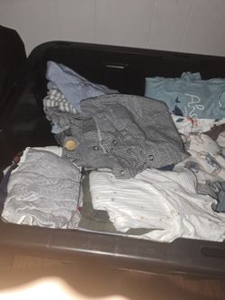 Baby clothes from 0-9 months