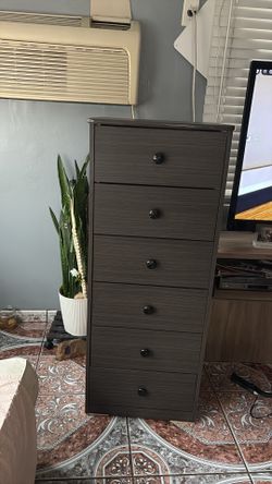 Gray 6 D Slim Chest 