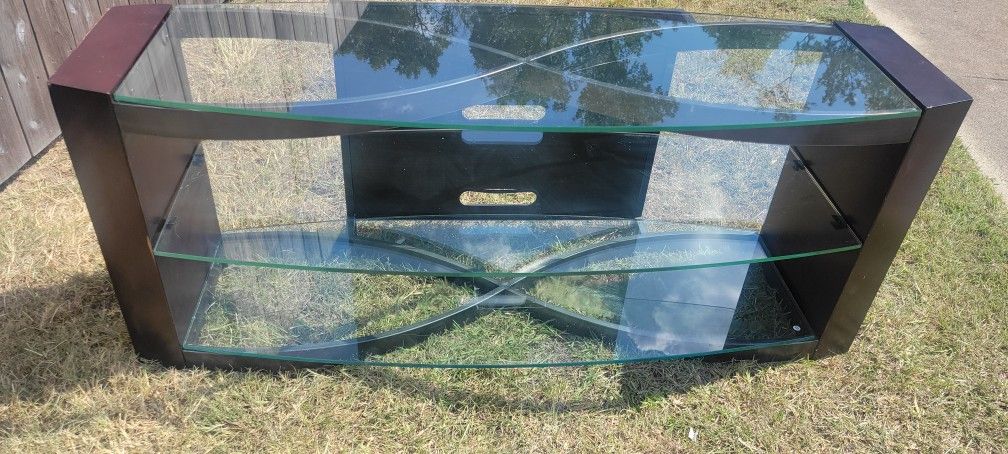 Heavy Wooden TV Stand With Glass Shelves 