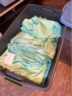 Mint satin tablecloth and napkins