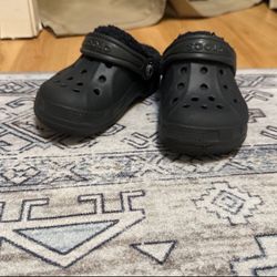 Adults Croc Sz. 10. Black