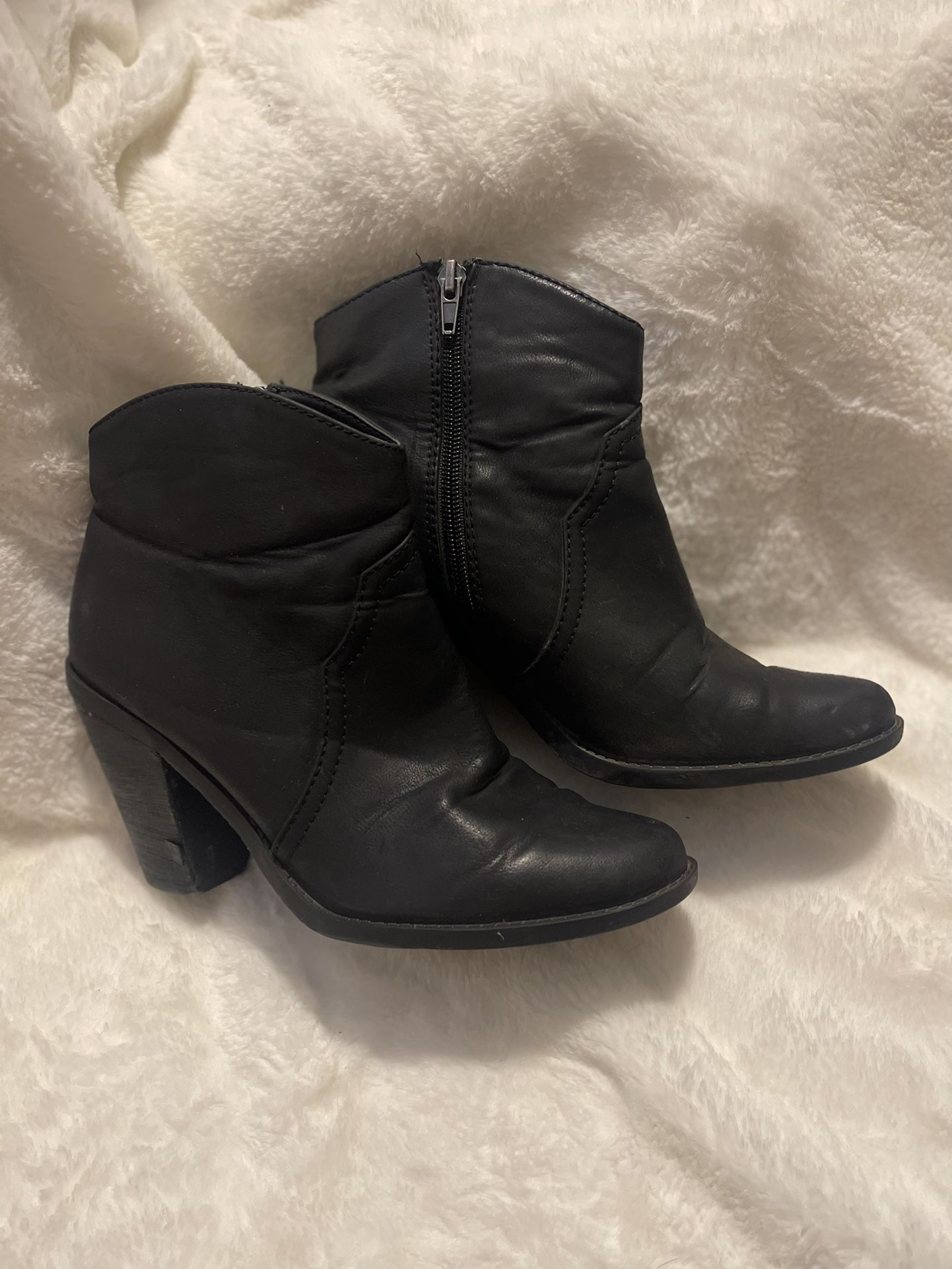 Dolce Vita Black Booties 8.5