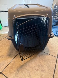 Dog crate