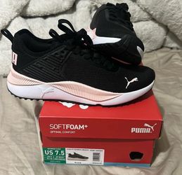 Womens puma running shoes 7 1/2