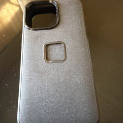 iPhone 13 Pro magnetic case Peak design