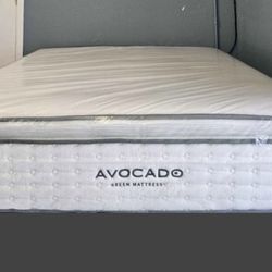 Brand New Twin Xl Organic Avocado Green Mattress With Pillow top!