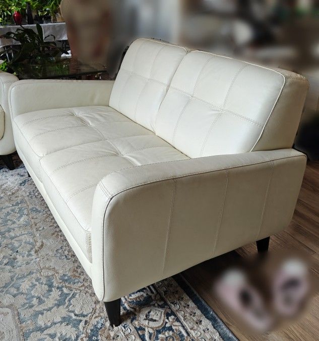 Chateau d'Ax Sofa (2)