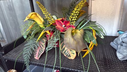 Tropical Fresh Floral Arrangement