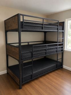 Bunk beds with mattress