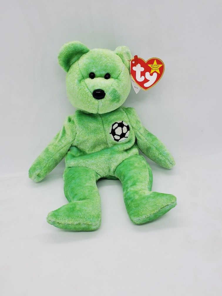 
Ty Beanie Baby Kicks the Soccer Bear Plush Toy with Tag 1998 Retired 1999

Never played with, new condition

Tush Tag says 1999

Tag states 1998

Inc