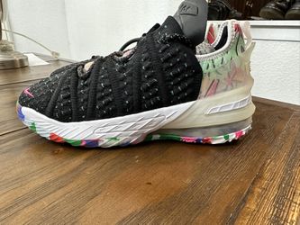 Lebron 18 Street Gang
