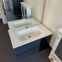 New 32” Black Or White Floating Bathroom Vanity w/ Sink & Medicine Cabinet 