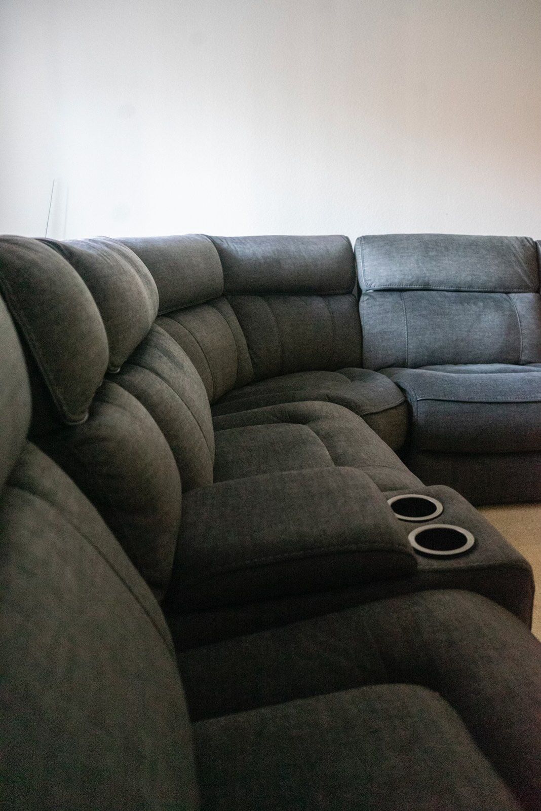 Immaculate Sectional Sofa (Barely Used) Home & Garden