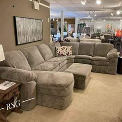 Alexvale Reclining Sectional Couch ⭐ No Needed Credit Check 💛 $39 Down Payment with Financing