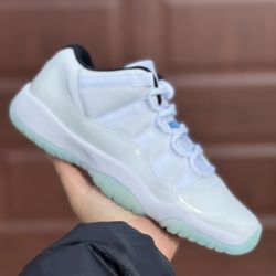 Jordan 11 Low (Legend Blue) *Brand New* - Size 5Y
